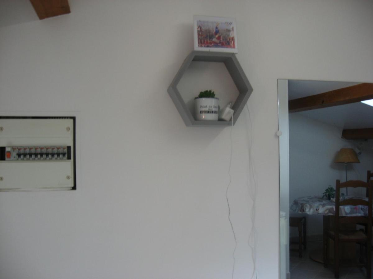 T 2 Avec Velux Sous Les Combes De 34 M2 Apartment La Londe-les-Maures Exterior photo
